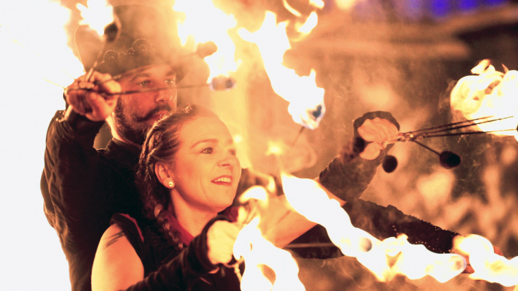 FOYK - Feuershow, LED-Show, FlowArts, Hula Hoop, Objekt Manipulation — photo 2