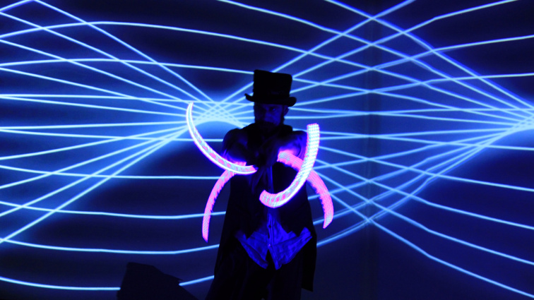 FOYK - Feuershow, LED-Show, FlowArts, Hula Hoop, Objekt Manipulation — photo 6