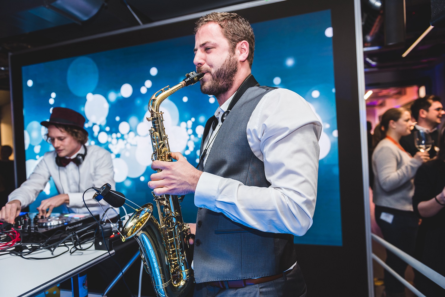 SAXOBEATZ DUO | DJ &amp;amp; Saxophon - auch als Solo DJ oder Solo Saxophon — photo 9