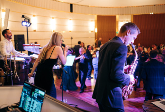 Liveband sax o` conga feat. Tanja Dankner / Nyssina