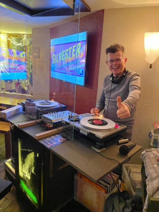Oldies DJ Alexander 100% Pure Vinyl-Discjockey — photo 2