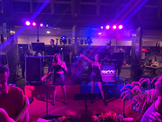 Sanook Showgirls Band — photo 4