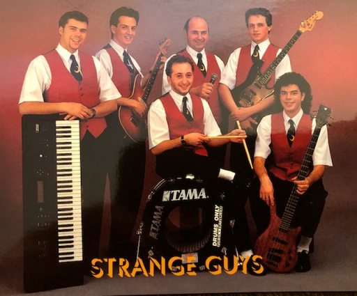 STRANGE GUYS Party Band — photo 9