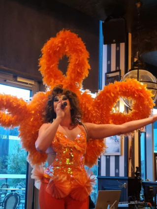 Artiste de Music-Hall/Cabaret Drag Queen — photo 12