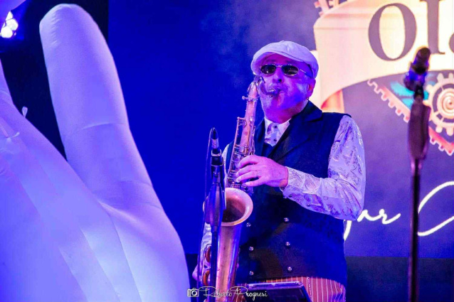 VIOLINISTA PIANO SAX VOCE ARPA CHITARRA — photo 13
